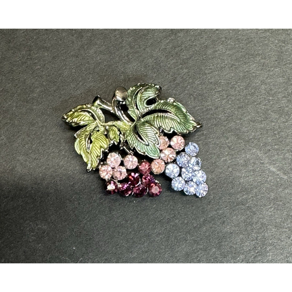 Vintage Grape Cluster Brooch Pin Purple Red‎ Pink Rhinestones Green Leaves